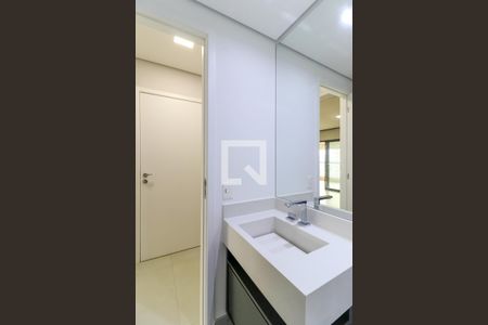 Apartamento à venda com 178m², 4 quartos e 2 vagas Apartamento à venda com 178m², 4 quartos e 2 vagasLavabo