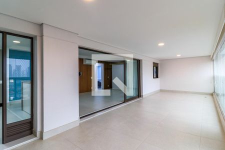 Apartamento à venda com 178m², 4 quartos e 2 vagas Apartamento à venda com 178m², 4 quartos e 2 vagasVaranda Gourmet