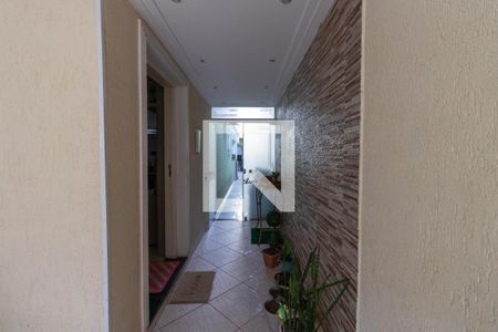 Casa à venda com 182m², 4 quartos e 2 vagasEntrada