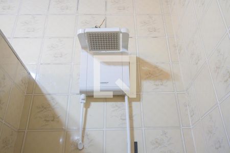 Casa à venda com 116m², 4 quartos e 2 vagasChuveiro