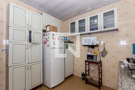 Casa à venda com 400m², 4 quartos e 3 vagas Casa à venda com 400m², 4 quartos e 3 vagasCozinha