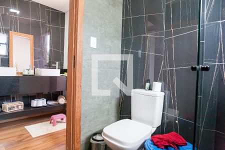 Casa à venda com 229m², 3 quartos e 4 vagas Casa à venda com 229m², 3 quartos e 4 vagasbanheiro semi suite