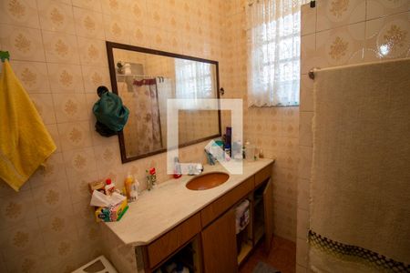 Casa à venda com 100m², 2 quartos e 1 vaga Casa à venda com 100m², 2 quartos e 1 vagaBanheiro