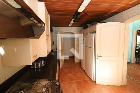 Casa à venda com 400m², 4 quartos e 2 vagas Casa à venda com 400m², 4 quartos e 2 vagasCozinha