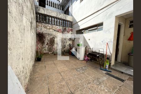 Casa à venda com 100m², 2 quartos e 2 vagas Casa à venda com 100m², 2 quartos e 2 vagasÁrea externa