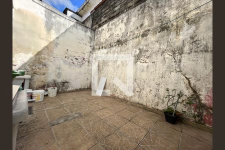 Casa à venda com 100m², 2 quartos e 2 vagas Casa à venda com 100m², 2 quartos e 2 vagasÁrea externa