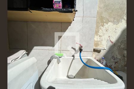 Casa à venda com 100m², 2 quartos e 2 vagas Casa à venda com 100m², 2 quartos e 2 vagasÁrea de Serviço