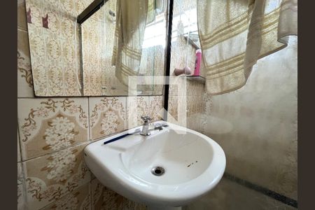 Casa à venda com 100m², 2 quartos e 2 vagas Casa à venda com 100m², 2 quartos e 2 vagasBanheiro