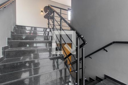 Studio para alugar com 25m², 1 quarto e sem vagaEscada