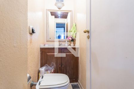 Lavabo de apartamento para alugar com 3 quartos, 120m² em Tijuca, Rio de Janeiro