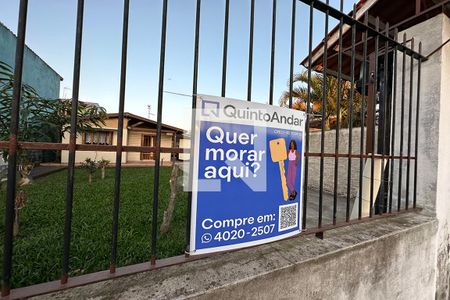 Casa à venda com 70m², 3 quartos e 2 vagasFachada