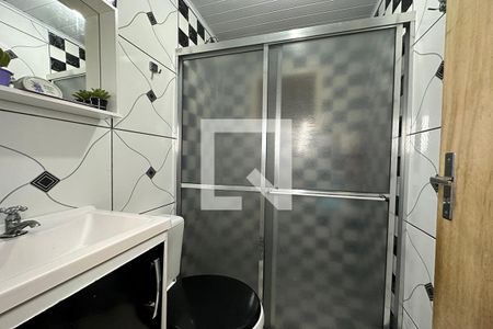 Casa à venda com 70m², 3 quartos e 2 vagasBanheiro