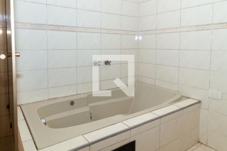 Casa à venda com 198m², 3 quartos e 2 vagasBanheiro da Suíte