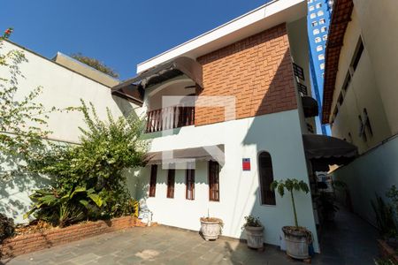 Casa à venda com 198m², 3 quartos e 2 vagasFachada