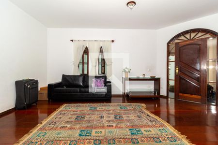 Casa à venda com 198m², 3 quartos e 2 vagasSala