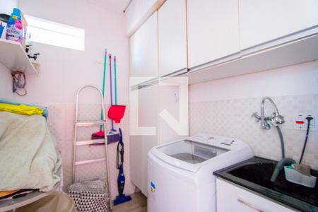 Apartamento à venda com 120m², 2 quartos e 2 vagasÁrea de serviço