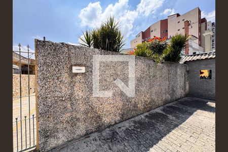 Casa à venda com 175m², 3 quartos e sem vaga Casa à venda com 175m², 3 quartos e sem vagaFachada