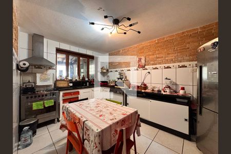 Casa à venda com 175m², 3 quartos e sem vaga Casa à venda com 175m², 3 quartos e sem vagaCozinha