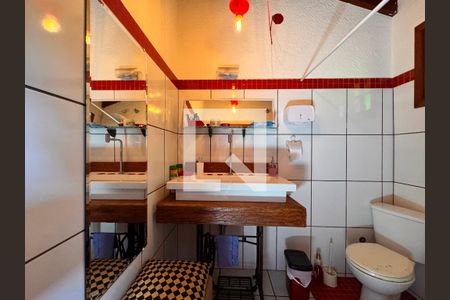 Casa à venda com 175m², 3 quartos e sem vaga Casa à venda com 175m², 3 quartos e sem vagaBanheiro 2