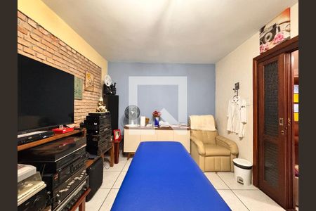 Casa à venda com 175m², 3 quartos e sem vaga Casa à venda com 175m², 3 quartos e sem vagaQuarto 3