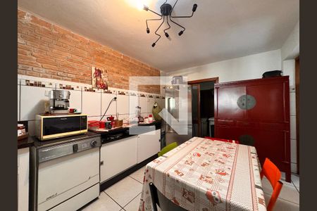 Casa à venda com 175m², 3 quartos e sem vaga Casa à venda com 175m², 3 quartos e sem vagaCozinha