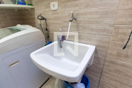 Casa de condomínio à venda com 78m², 2 quartos e 1 vagaÁrea de Serviço