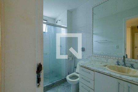 Apartamento à venda com 189m², 3 quartos e 2 vagas Apartamento à venda com 189m², 3 quartos e 2 vagasBanheiro Suíte