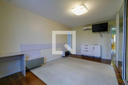 Apartamento à venda com 189m², 3 quartos e 2 vagas Apartamento à venda com 189m², 3 quartos e 2 vagasSuíte