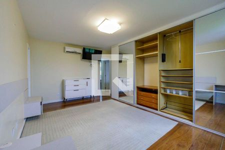 Apartamento à venda com 189m², 3 quartos e 2 vagas Apartamento à venda com 189m², 3 quartos e 2 vagasSuíte