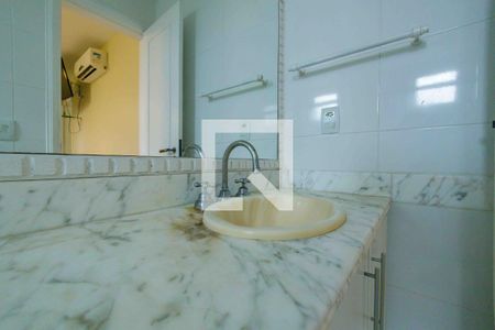 Apartamento à venda com 189m², 3 quartos e 2 vagas Apartamento à venda com 189m², 3 quartos e 2 vagasBanheiro Suíte