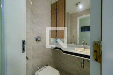 Apartamento à venda com 189m², 3 quartos e 2 vagas Apartamento à venda com 189m², 3 quartos e 2 vagasLavabo