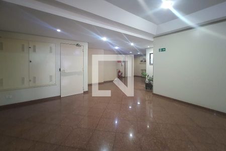 Apartamento à venda com 70m², 2 quartos e 1 vaga Apartamento à venda com 70m², 2 quartos e 1 vagaHall