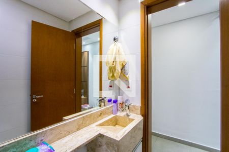 Apartamento à venda com 69m², 2 quartos e 1 vaga Apartamento à venda com 69m², 2 quartos e 1 vagaBanheiro social