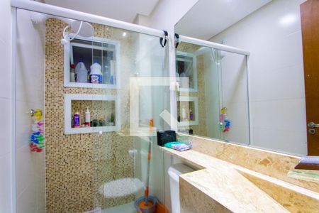 Apartamento à venda com 69m², 2 quartos e 1 vaga Apartamento à venda com 69m², 2 quartos e 1 vagaBanheiro social