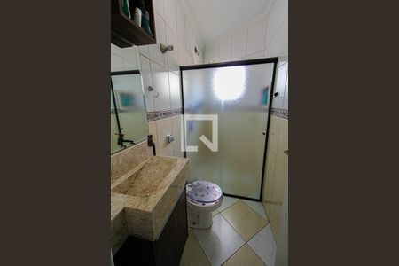 Casa à venda com 87m², 3 quartos e 5 vagas Casa à venda com 87m², 3 quartos e 5 vagasBanheiro da Suíte