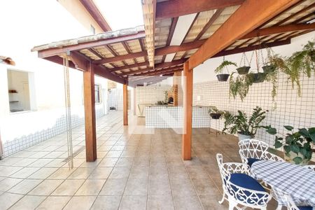 Casa à venda com 404m², 3 quartos e 5 vagas Casa à venda com 404m², 3 quartos e 5 vagasEspaço Gourmet