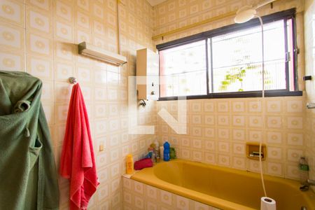 Casa à venda com 546m², 3 quartos e 6 vagas Casa à venda com 546m², 3 quartos e 6 vagasBanheiro do quarto 1