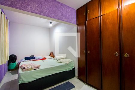 Casa à venda com 546m², 3 quartos e 6 vagas Casa à venda com 546m², 3 quartos e 6 vagasQuarto 2