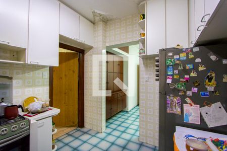 Casa à venda com 546m², 3 quartos e 6 vagas Casa à venda com 546m², 3 quartos e 6 vagasCozinha