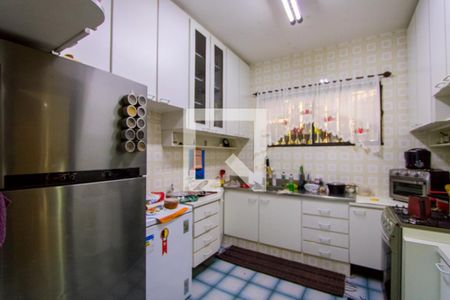 Casa à venda com 546m², 3 quartos e 6 vagas Casa à venda com 546m², 3 quartos e 6 vagasCozinha