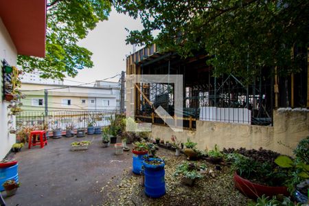 Casa à venda com 546m², 3 quartos e 6 vagas Casa à venda com 546m², 3 quartos e 6 vagasQuintal