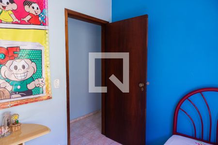 Casa à venda com 175m², 3 quartos e 4 vagas Casa à venda com 175m², 3 quartos e 4 vagasQuarto 2