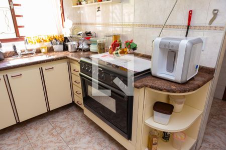 Casa à venda com 175m², 3 quartos e 4 vagas Casa à venda com 175m², 3 quartos e 4 vagasCozinha