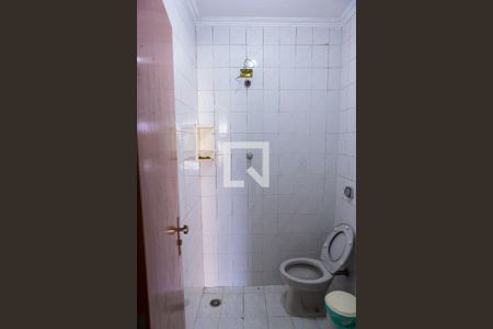 Casa à venda com 175m², 3 quartos e 4 vagas Casa à venda com 175m², 3 quartos e 4 vagasBanheiro da Garagem