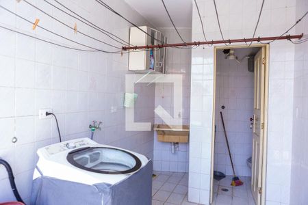 Casa à venda com 175m², 3 quartos e 4 vagas Casa à venda com 175m², 3 quartos e 4 vagasÁrea de Serviço