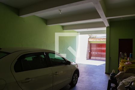 Casa à venda com 175m², 3 quartos e 4 vagas Casa à venda com 175m², 3 quartos e 4 vagasGaragem