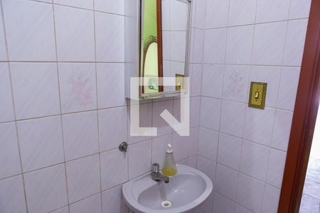 Casa à venda com 175m², 3 quartos e 4 vagas Casa à venda com 175m², 3 quartos e 4 vagasBanheiro da Garagem