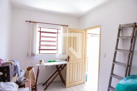 Casa à venda com 175m², 3 quartos e 4 vagas Casa à venda com 175m², 3 quartos e 4 vagasQuarto da Área de Serviço