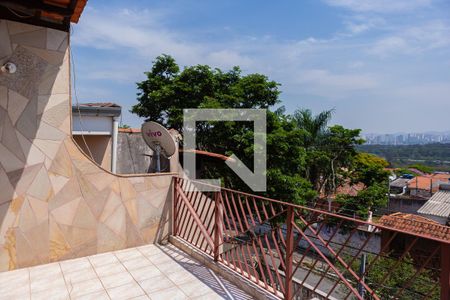 Casa à venda com 175m², 3 quartos e 4 vagas Casa à venda com 175m², 3 quartos e 4 vagasVaranda Quarto 3