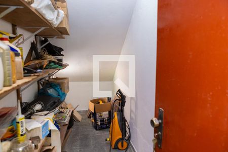 Casa à venda com 175m², 3 quartos e 4 vagas Casa à venda com 175m², 3 quartos e 4 vagasDespensa da Garagem